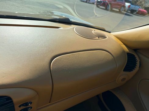 Used 2000 Porsche 911 Carrera 4 image 52