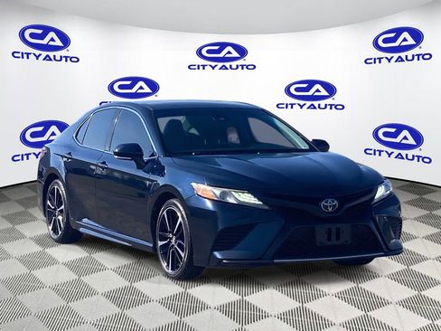 Used 2019 Toyota Camry XSE image 1