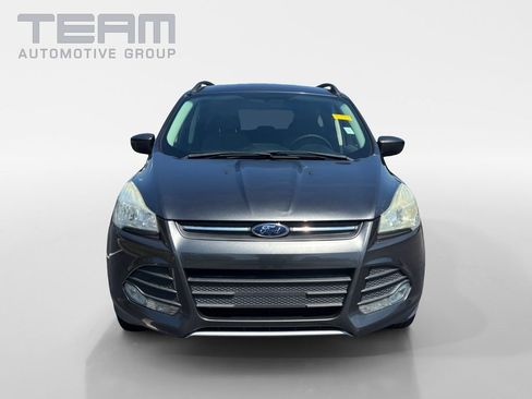 Used 2016 Ford Escape SE w/ Equipment Group 201A FWD image 2