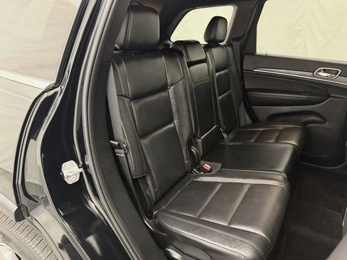 Used 2018 Jeep Grand Cherokee Limited AWD/4WD image 32