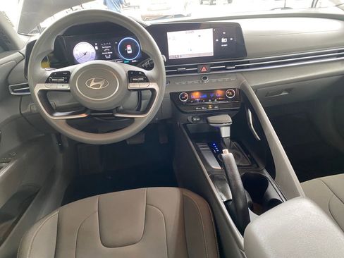 Certified 2024 Hyundai Elantra SEL image 30