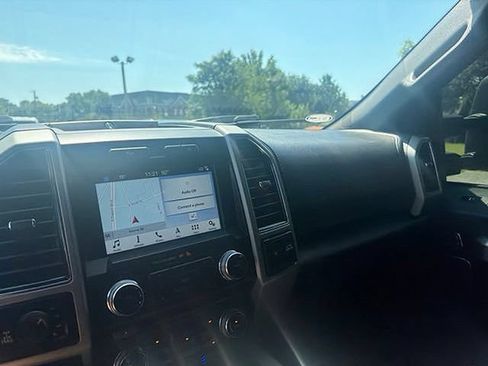 Used 2018 Ford F150 Lariat w/ Equipment Group 502A Luxury AWD/4WD image 15