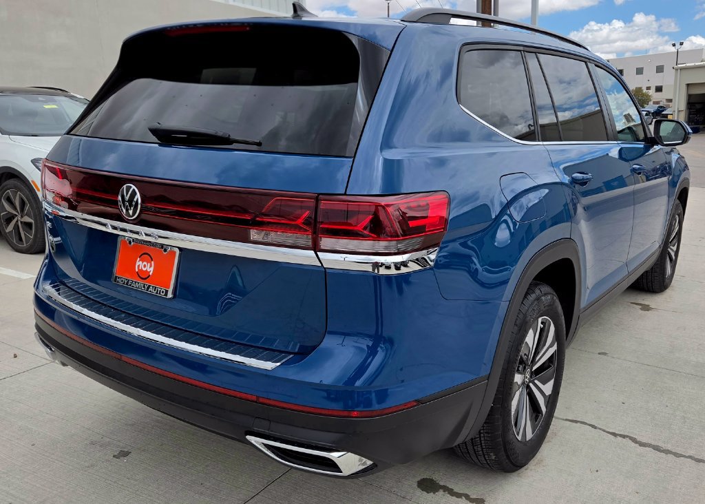 Certified 2026 Volkswagen Atlas SE FWD image 9