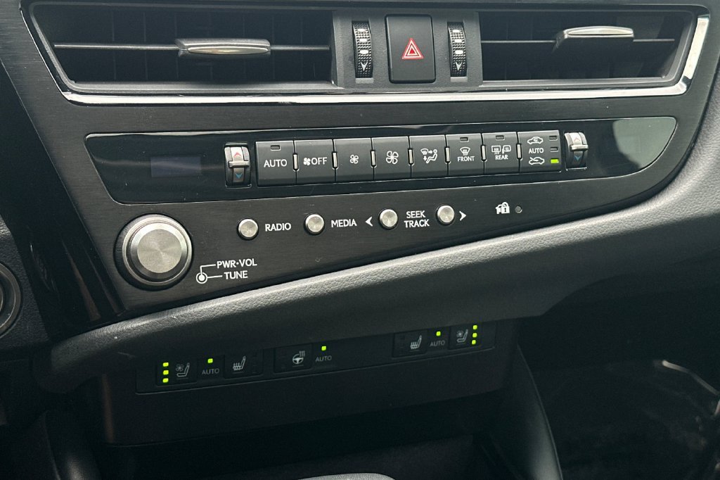 Certified 2024 Lexus ES 350 w/ Premium Package FWD image 19