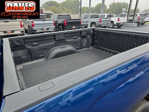 Used 2017 Chevrolet Silverado 1500 LTZ w/ Sport Package AWD/4WD image 12