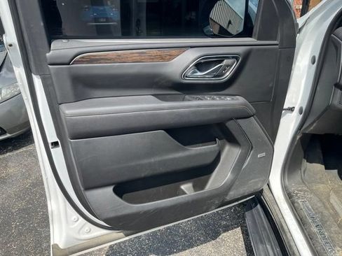 Used 2023 Chevrolet Tahoe Premier w/ Premium Package 2 AWD/4WD image 14
