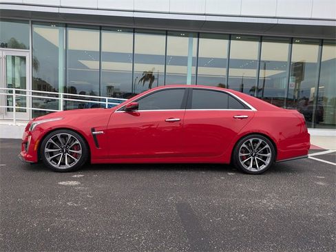 Used 2019 Cadillac CTS V w/ Luxury Package image 7