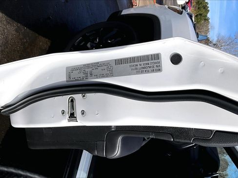 New 2026 Jeep Compass Latitude image 26