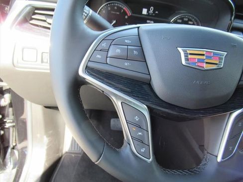 Certified 2025 Cadillac XT5 Premium Luxury image 19