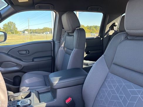 New 2026 Nissan Frontier SV w/ All-Weather Content Package AWD/4WD image 9