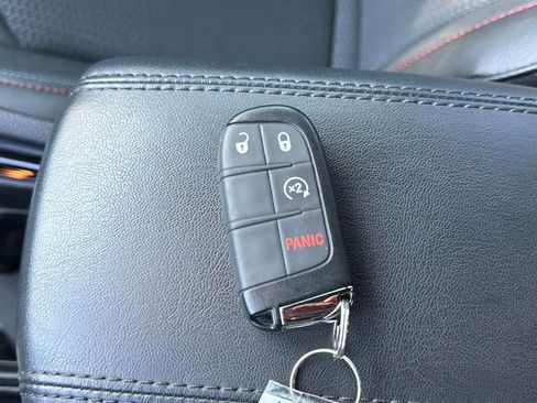 Used 2024 Jeep Compass Trailhawk w/ Sun and Sound Group image 27