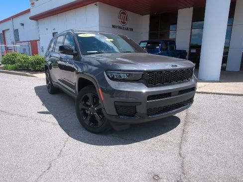 Certified 2023 Jeep Grand Cherokee L Laredo AWD/4WD image 3