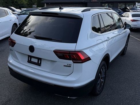 Used 2018 Volkswagen Tiguan SE AWD/4WD image 18