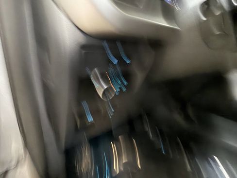 Used 2024 Ford Expedition Max XLT image 26