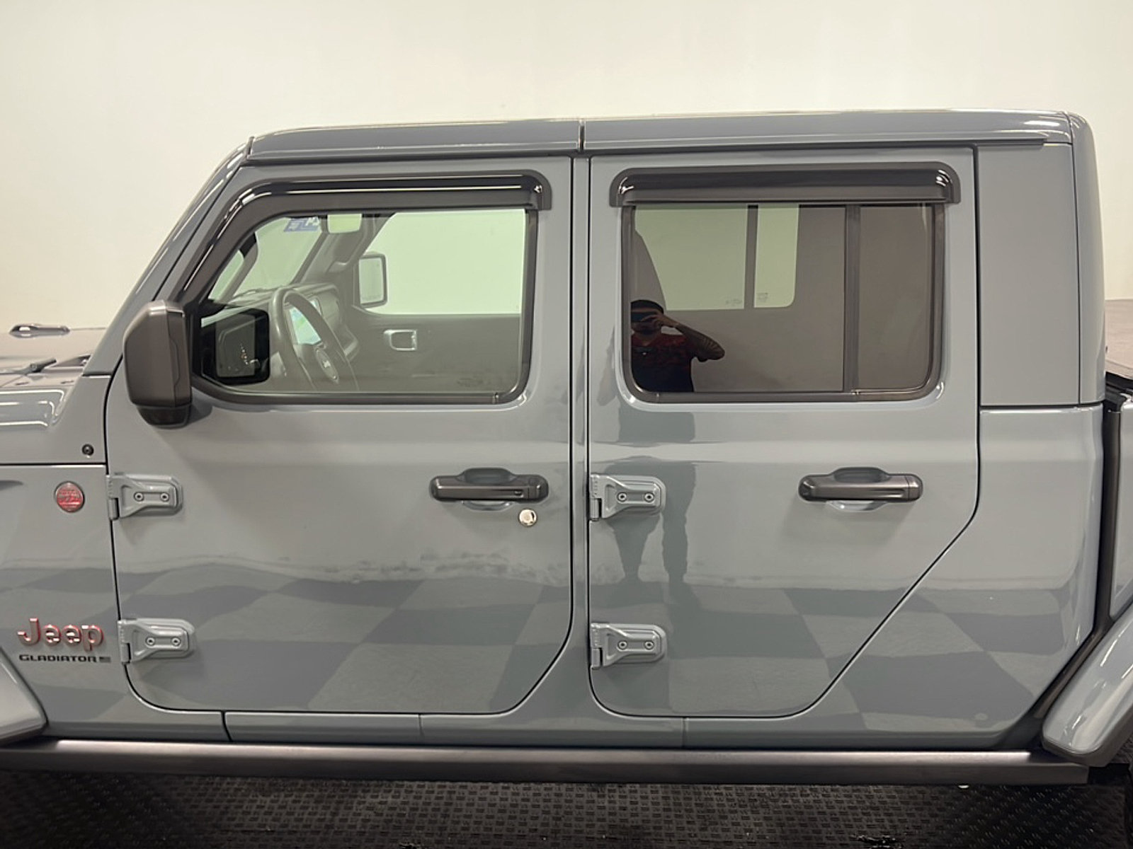 Used 2024 Jeep Gladiator Rubicon AWD/4WD image 15