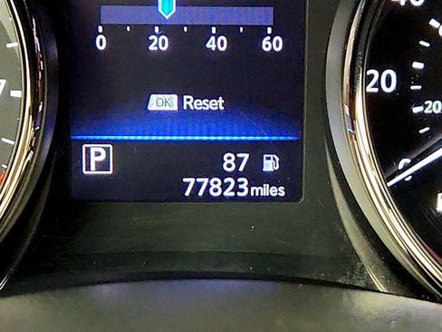 Used 2018 Nissan Rogue SL w/ Premium Package AWD/4WD image 15
