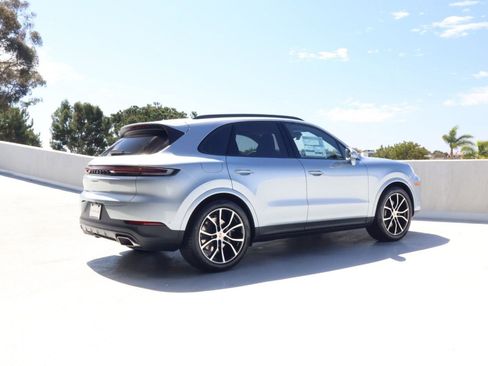 New 2026 Porsche Cayenne AWD/4WD image 8