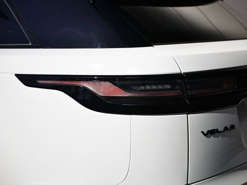 New 2026 Land Rover Range Rover Velar Dynamic SE image 9