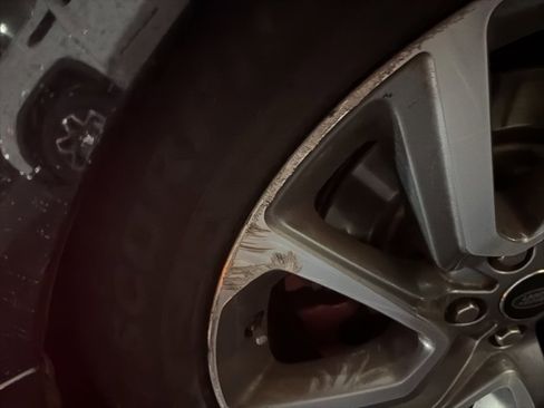 Used 2019 Land Rover Range Rover Sport HSE Dynamic image 4