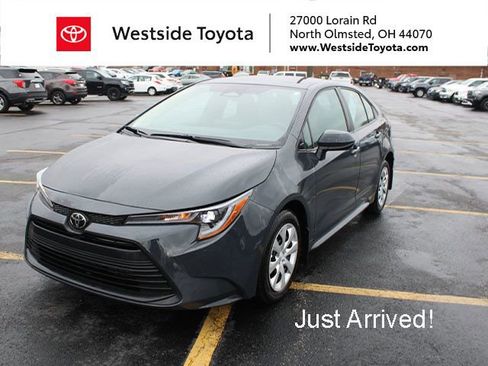 Used 2023 Toyota Corolla LE image 1