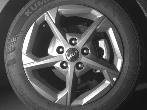 Used 2025 Kia K4 LXS image 13