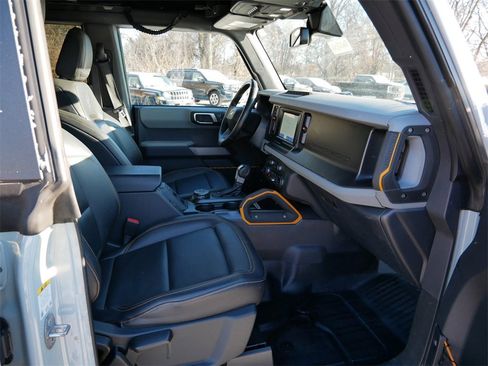 Certified 2022 Ford Bronco Badlands w/ Sasquatch Package image 9