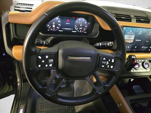 Used 2023 Land Rover Defender 110 X AWD/4WD image 18