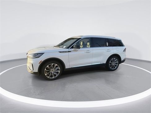 New 2026 Lincoln Aviator Reserve w/ Luxury Package image 5