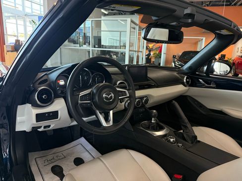Used 2021 MAZDA MX-5 Miata RF Grand Touring image 31
