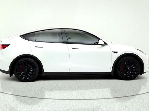 Used 2023 Tesla Model Y Performance AWD/4WD image 4