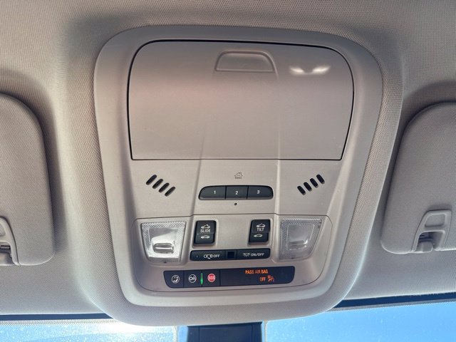Used 2021 GMC Acadia SLT w/ Elevation Edition FWD image 23