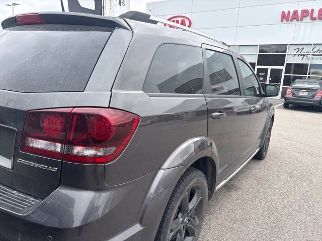 Used 2019 Dodge Journey Crossroad w/ Nav & Sun Group FWD image 3