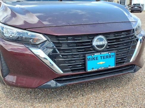 Used 2025 Nissan Sentra SV image 9