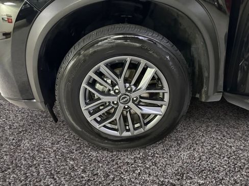 Used 2024 Nissan Rogue S image 18