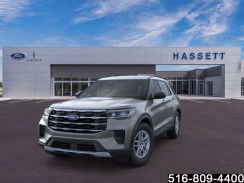 Used 2026 Ford Explorer Active AWD/4WD image 2