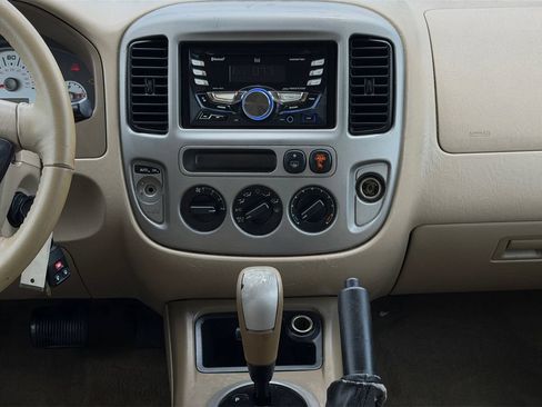 Used 2006 Ford Escape XLT AWD/4WD image 19