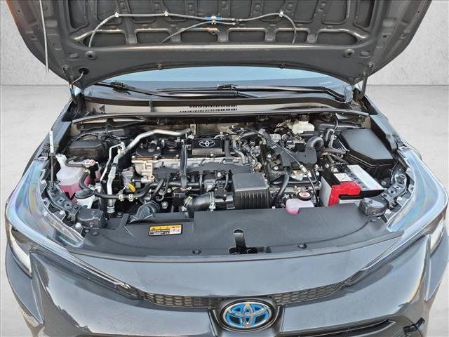 Used 2025 Toyota Corolla LE w/ LE Premium Package FWD image 13