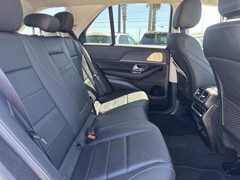 Used 2025 Mercedes-Benz GLE 450e 4MATIC image 9