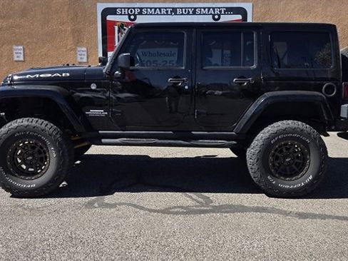 Used 2016 Jeep Wrangler Unlimited Rubicon image 1