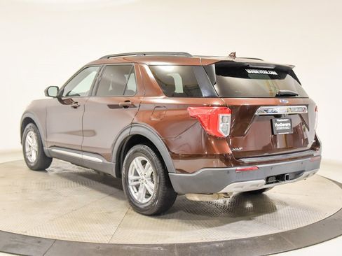 Used 2020 Ford Explorer XLT w/ Equipment Group 202A image 9