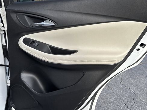 Used 2021 Buick Encore GX Essence w/ Advanced Technology Package image 16