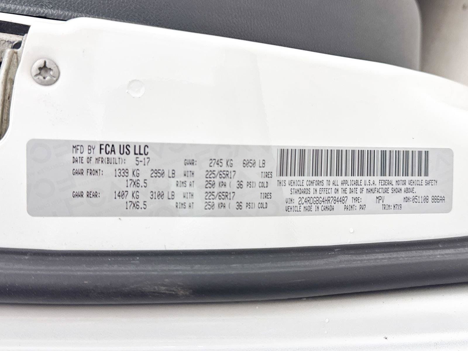 Used 2017 Dodge Grand Caravan SE FWD image 29