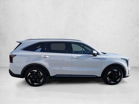 Used 2025 Kia Sorento SX Prestige AWD/4WD image 3