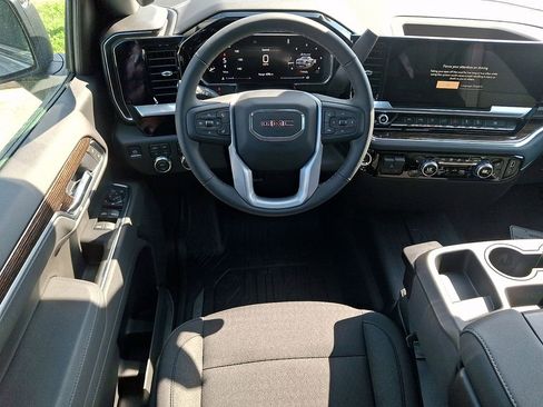 New 2026 GMC Sierra 1500 SLE image 7