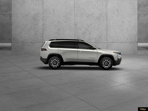 New 2026 Jeep Cherokee Laredo image 9