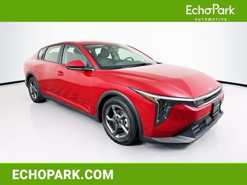 Used 2025 Kia K4 FWD image 1