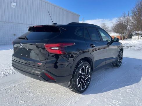 Used 2025 Chevrolet Trax RS image 13
