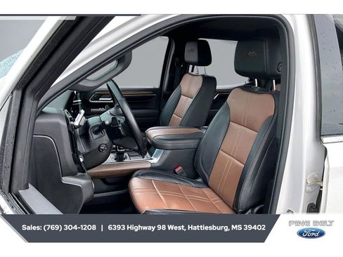 Used 2024 Chevrolet Silverado 1500 High Country AWD/4WD image 19