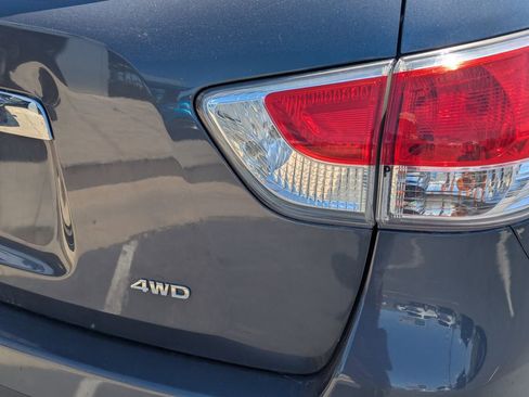 Used 2014 Nissan Pathfinder S AWD/4WD image 5