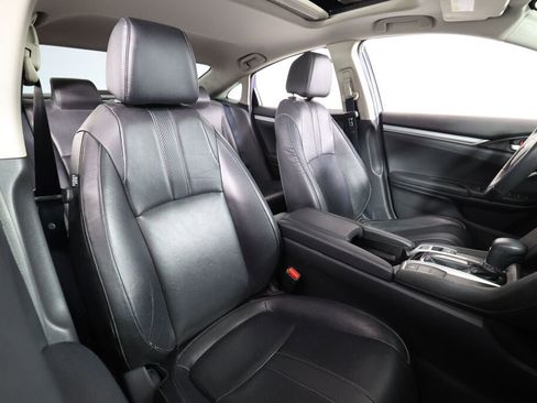Used 2016 Honda Civic Touring image 24